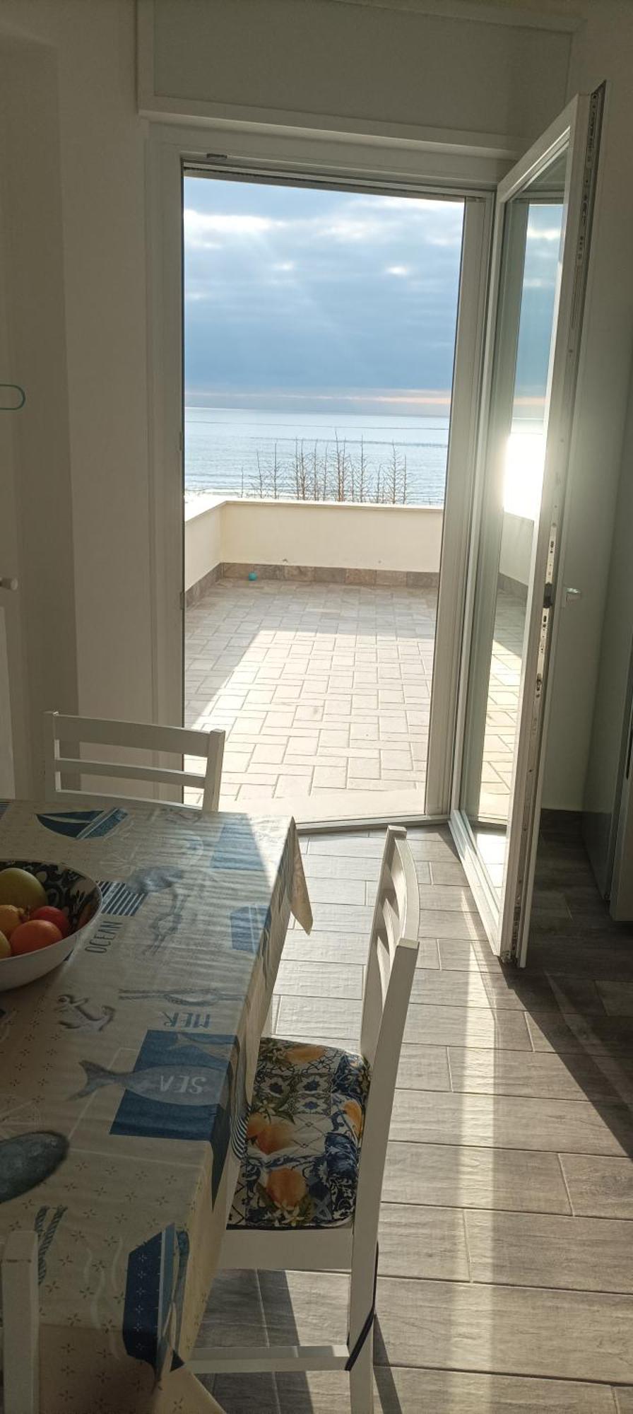 The Suite On The Beach Torvaianica Exterior foto